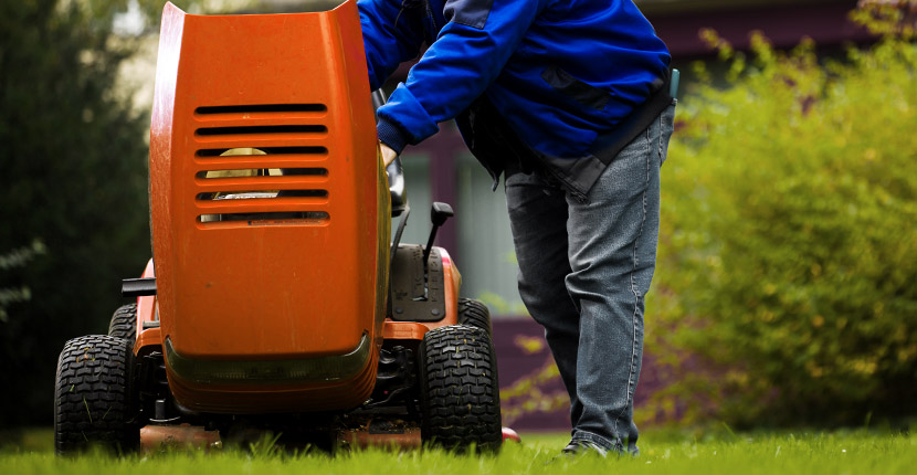 Putting-in-battery-in-electric-lawnmower-