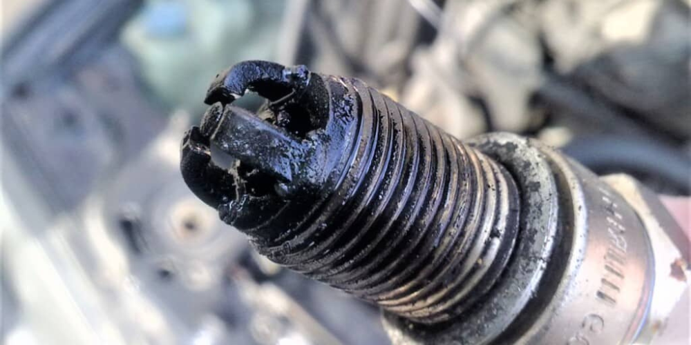 Spark plug in the internal combustion